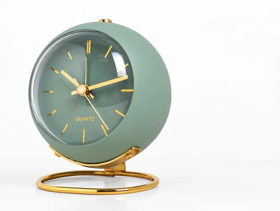 Nordvik - Silent Quartz Desk Alarm Clock - Green