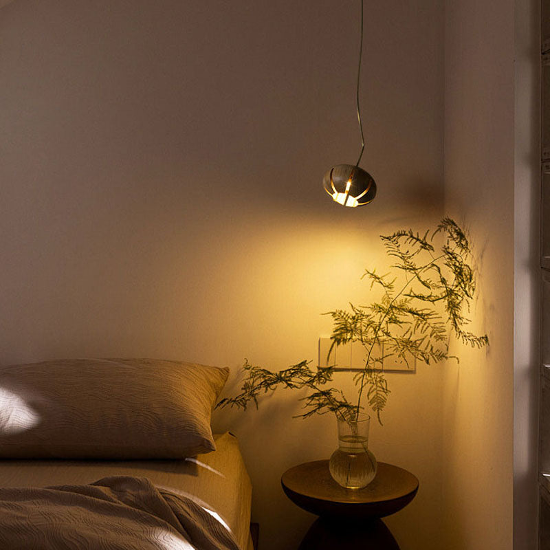 Cluster multi-light chandelier with suspended wood-effect pendant shades