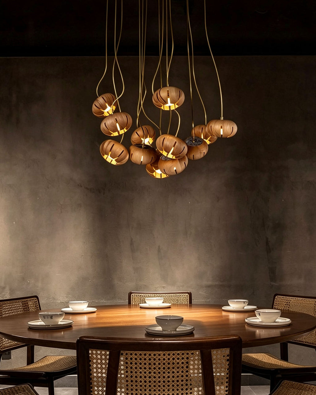 Cluster multi-light chandelier with suspended wood-effect pendant shades