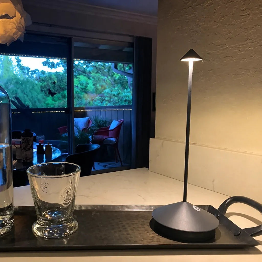 Pinnova - Slim Cordless Dimmable LED Table Lamp - Black
