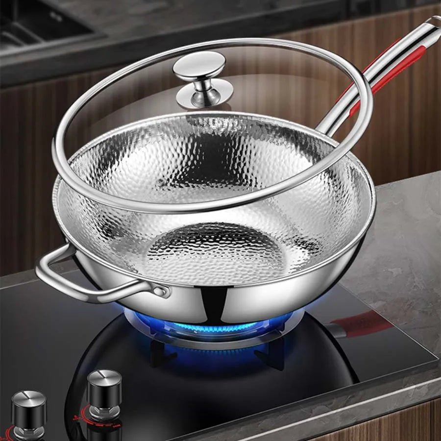 Silver 30 cm hammered wok pan with long handle and side grip