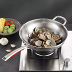 Silver 30 cm hammered wok pan with long handle and side grip