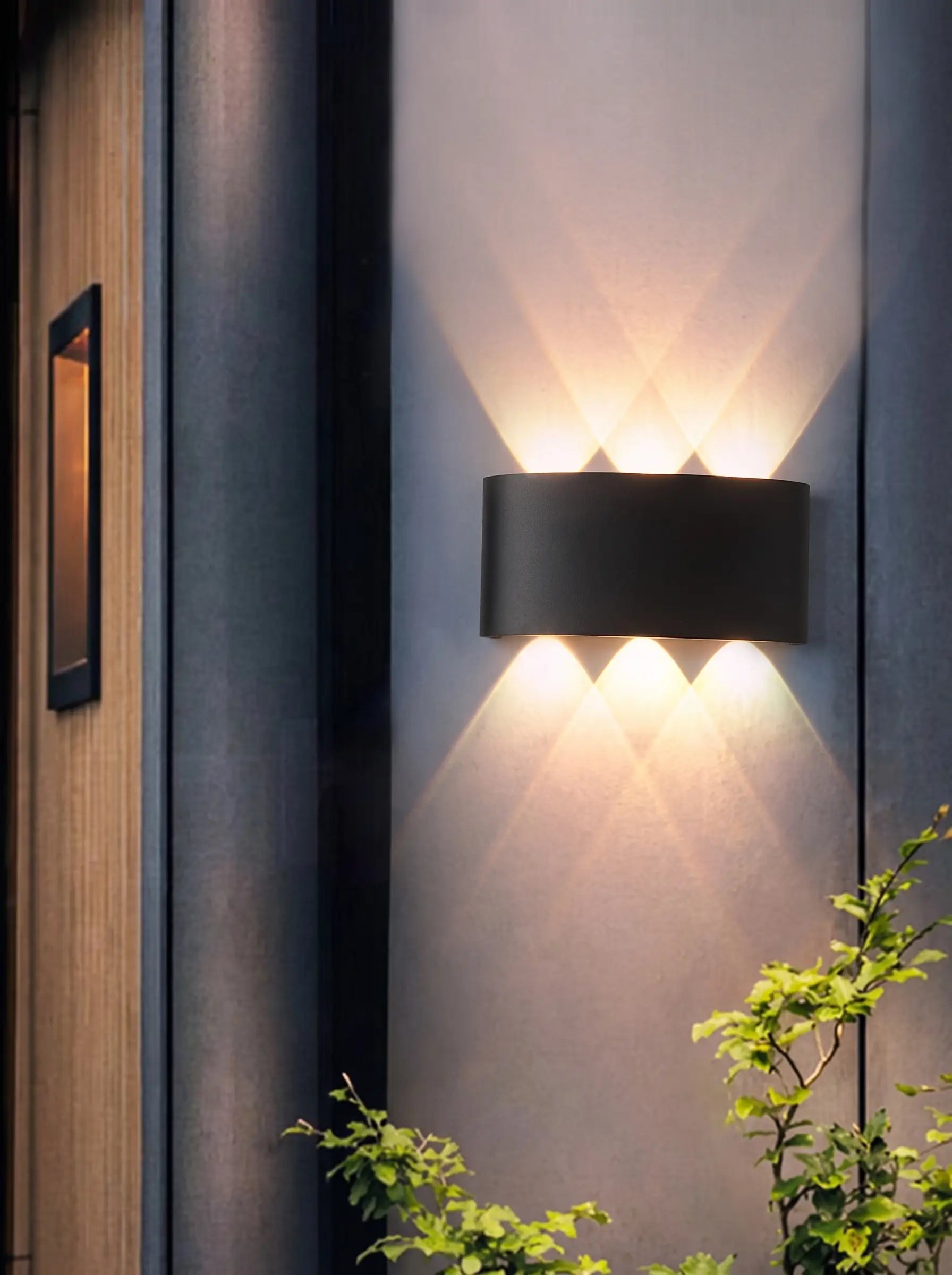 Walluxe - Up-Down Bi-Directional Outdoor Wall Light Garden & Entrance Illumination - Black 6w