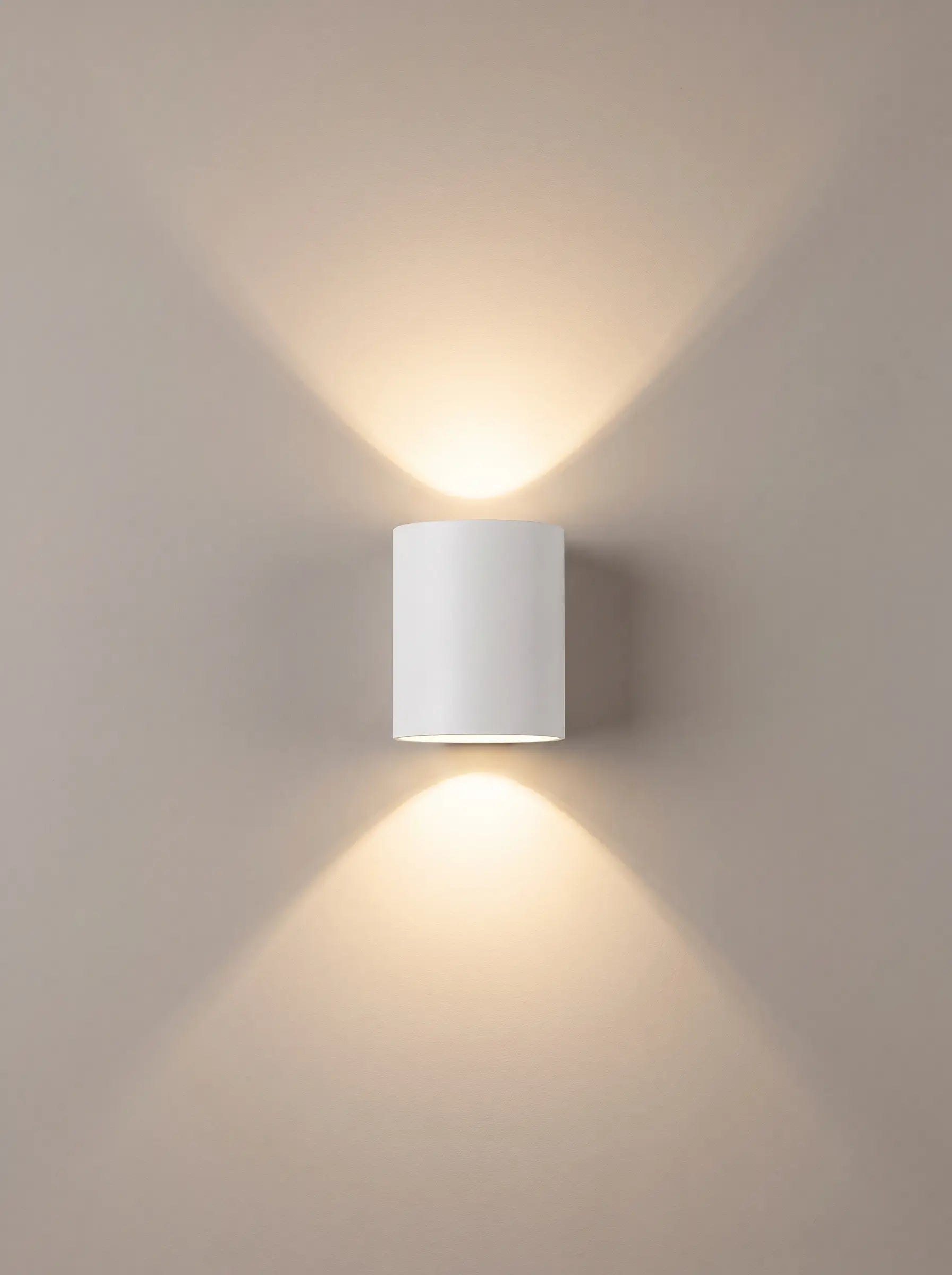 Walluxe - Up-Down Bi-Directional Outdoor Wall Light Garden & Entrance Illumination - Black 2w